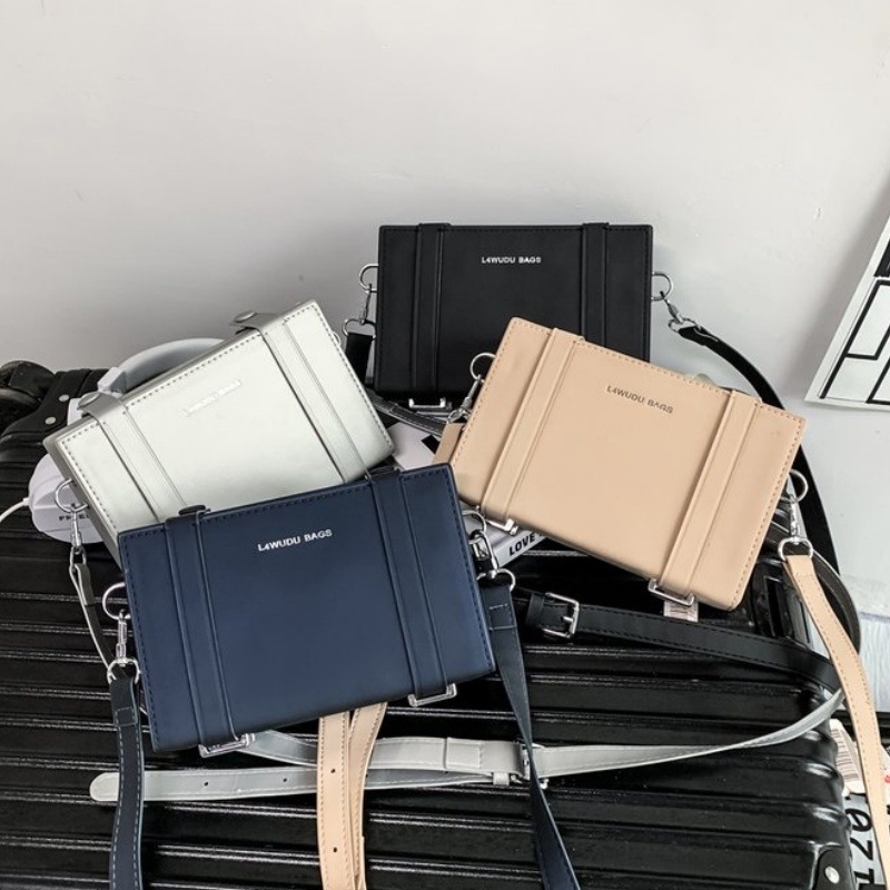 Ženska crossbody torbica – PU, ulični stil, horizontalni kvadratnog oblika, zatvaranje šniranjem, unutarnja pretinac za mobitel