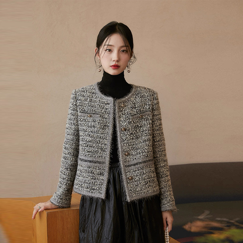 Ženska kratka tweed jakna, patchwork karirani uzorak, poliester tkanina, slobodan kroj, okrugli izrez