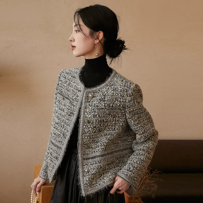 Ženska kratka tweed jakna, patchwork karirani uzorak, poliester tkanina, slobodan kroj, okrugli izrez