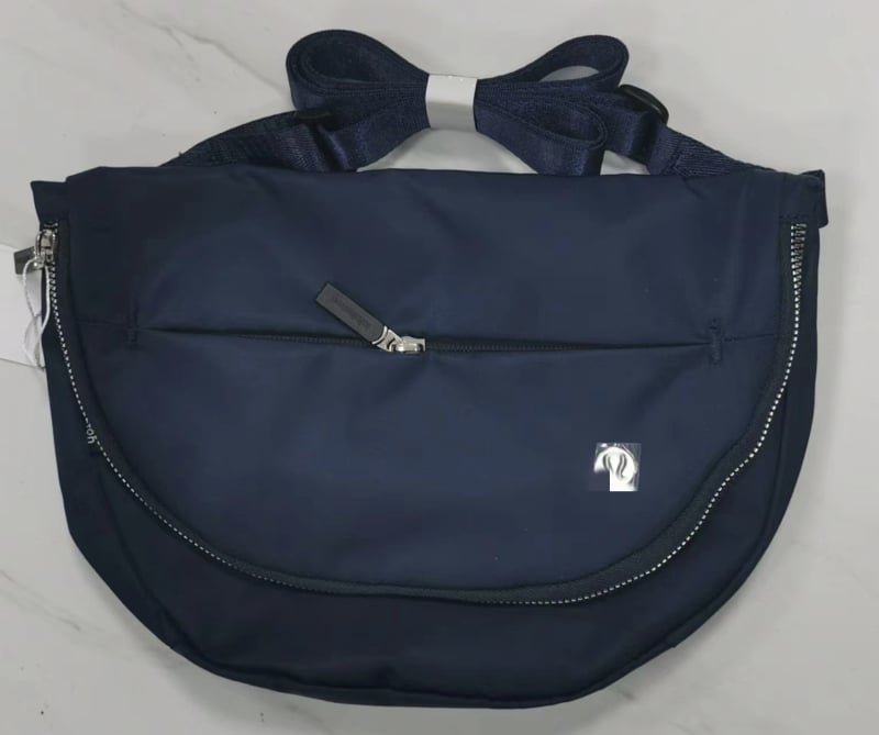 Crossbody sportska torba, najlon, kapacitet 5L, vodootporna, izuzetno lagana, unisex
