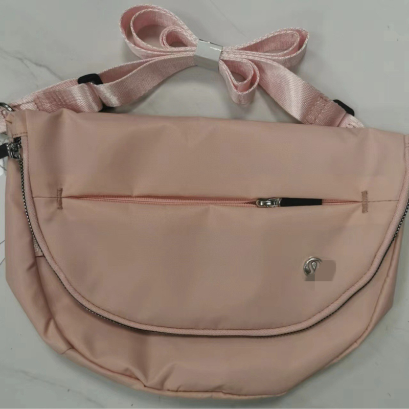 Crossbody sportska torba, najlon, kapacitet 5L, vodootporna, izuzetno lagana, unisex