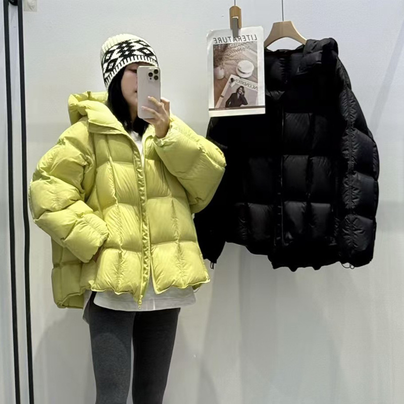 Ženska jakna od down pamuka s kapuljom, širok kroj, standardna duljina 50–65 cm, zip