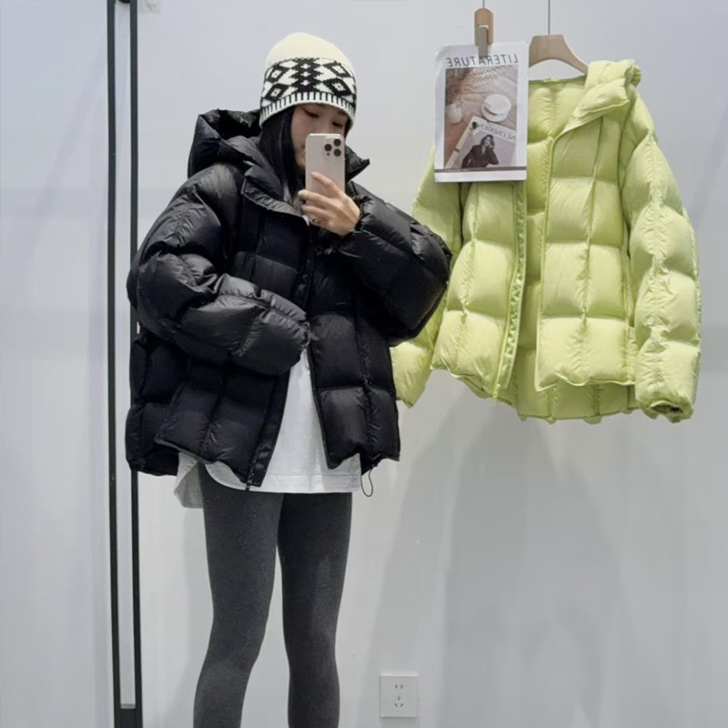Ženska jakna od down pamuka s kapuljom, širok kroj, standardna duljina 50–65 cm, zip