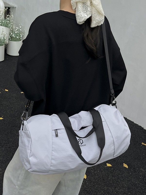 Torba za putovanje preko ramena (crossbody), velika kapaciteta 20–35 L, najlon, ultra lagana, sklopiva, podstava od poliester materijala, casual stil putovanja