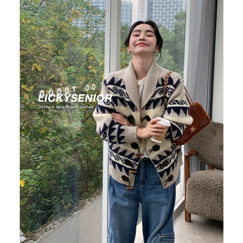 Fair Isle jacquár kardigán, 100% izlandi gyapjú, gallér polo, Mercerizált felület, közepes vastagság, női fazon