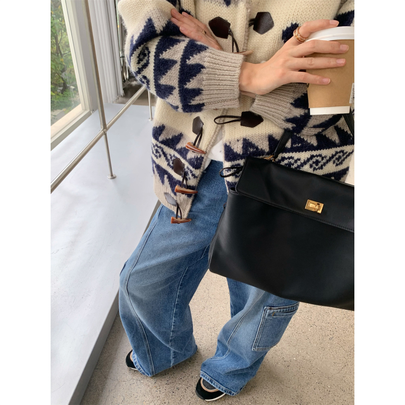 Fair Isle jacquár kardigán, 100% izlandi gyapjú, gallér polo, Mercerizált felület, közepes vastagság, női fazon