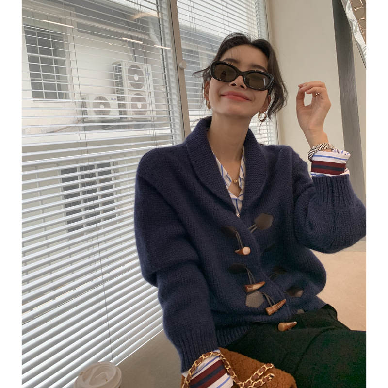 Fair Isle jacquár kardigán, 100% izlandi gyapjú, gallér polo, Mercerizált felület, közepes vastagság, női fazon