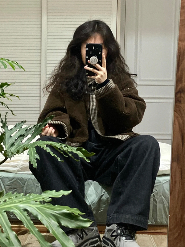 Ženska fleece jakna, slobodan kroj, polo ovratnik, debeli materijal, zatvarač na jedan gumb