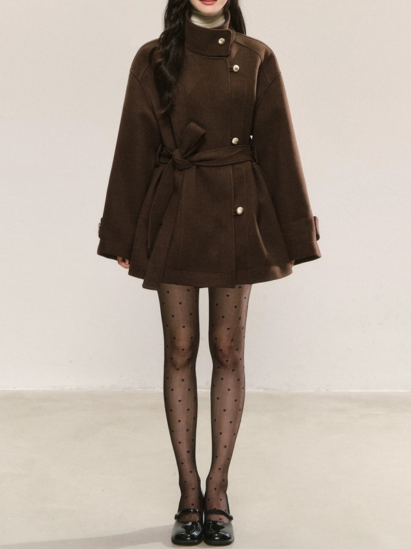 Ženski vuneni kaput sa stojećim ovratnikom, jednostruko kopčanje, poliester–mješavina (50–70%), jednobojni uzorak, srednja debljina, poslovni stil, jesen 2025