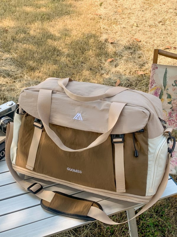 Torba za fitness putovanja s pretincom za cipele, moderan kontrastni dizajn, višenamjenska, kapaciteta 20–35 L, najlon, prozračna, vodootporna, lagana, odjeljak suho/mokra, unisex, za kraća putovanja