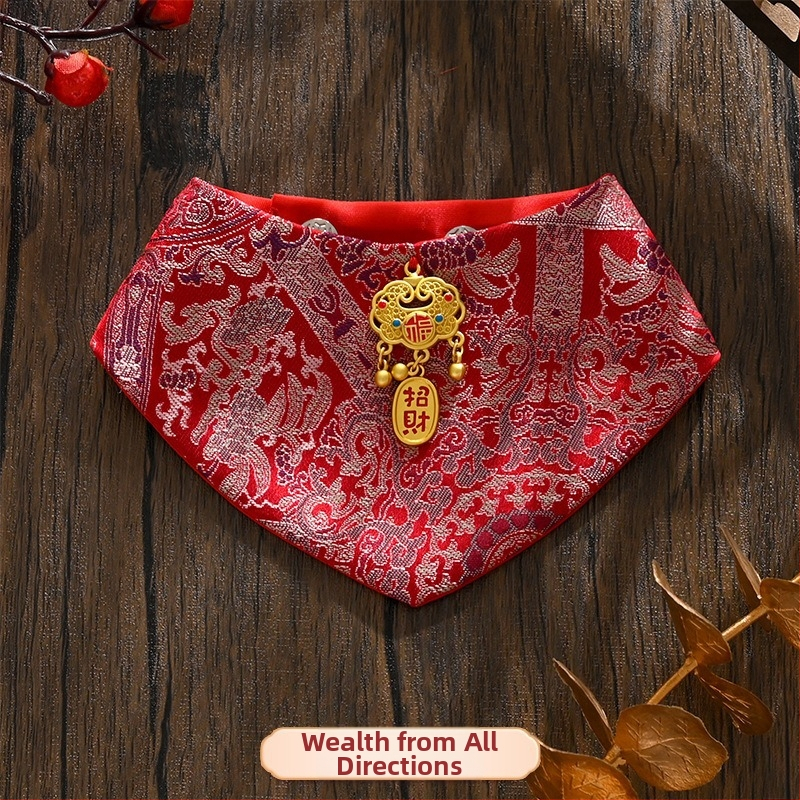 Τρίγωνικό φουλάρι, κινεζικό στυλ, υφαντό σατέν, κέντημα (Υλικό: Ύφασμα; Τρόπος ύφανσης: Σατέν ύφανση; Διαδικασία: Κέντημα; Στυλ: Κινέζικο)