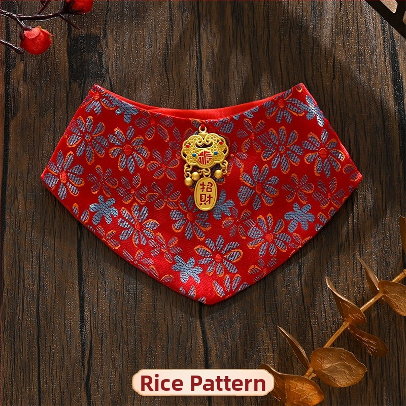 Τρίγωνικό φουλάρι, κινεζικό στυλ, υφαντό σατέν, κέντημα (Υλικό: Ύφασμα; Τρόπος ύφανσης: Σατέν ύφανση; Διαδικασία: Κέντημα; Στυλ: Κινέζικο)