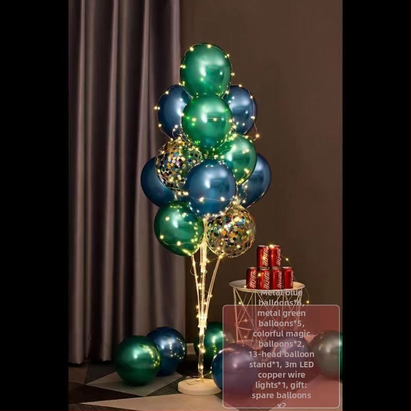 Papírból készült ballon farok alakú születésnapra