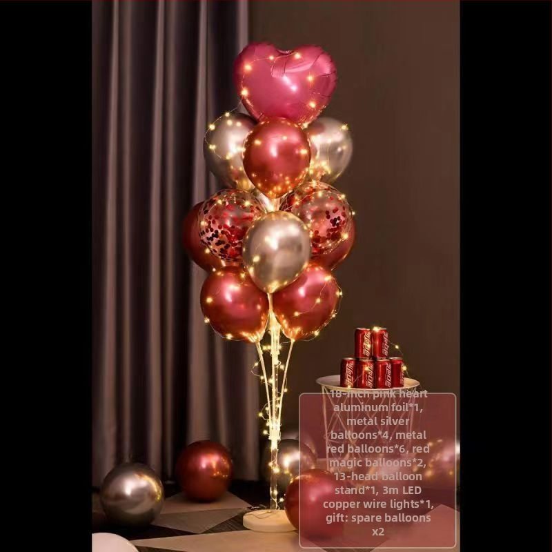 Papírból készült ballon farok alakú születésnapra