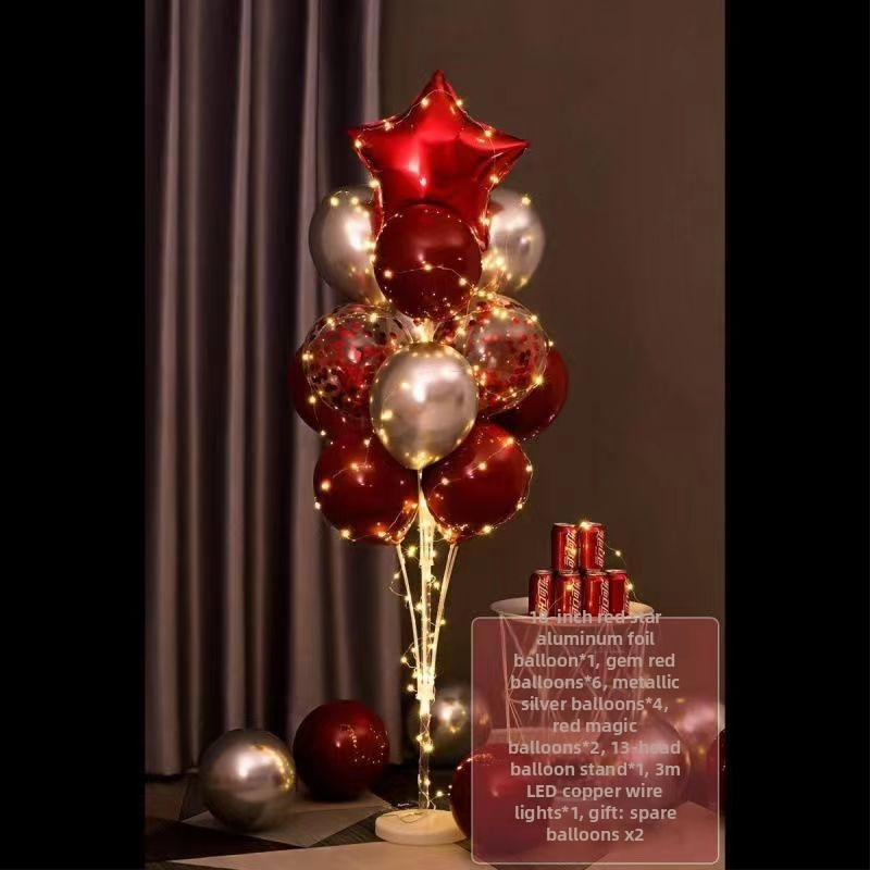 Papírból készült ballon farok alakú születésnapra