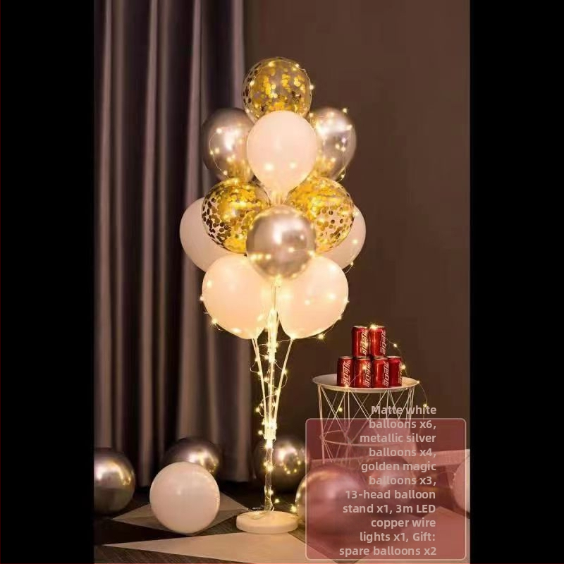 Papírból készült ballon farok alakú születésnapra