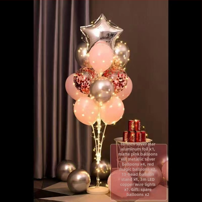 Papírból készült ballon farok alakú születésnapra