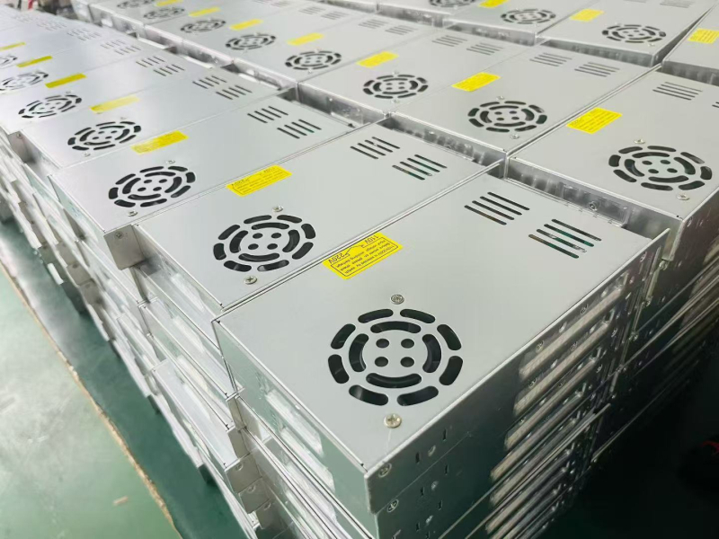 24V DC prepínaný napájací zdroj, 60-500W, IP21, pevná montáž, 90% účinnosť