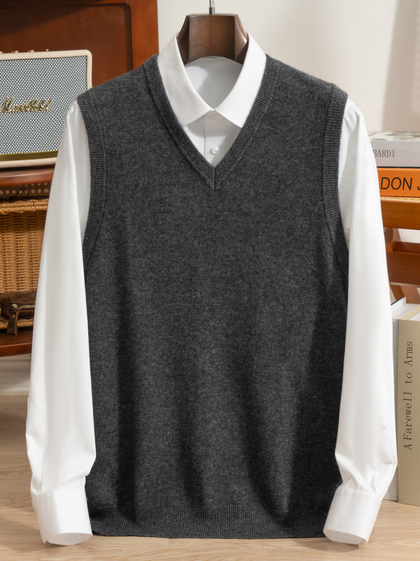 Férfi kasmír ujjatlan mellény álló gallérral, egy sor gombbal záródó, lazább szabású, 30-35% kasmír