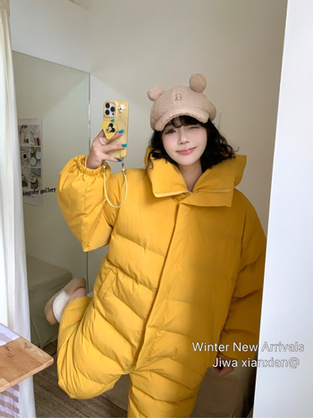 Дамски памучен гащеризон с качулка за зима 2025, меча-мотив, свободен силует, дълги ръкави, цип отпред