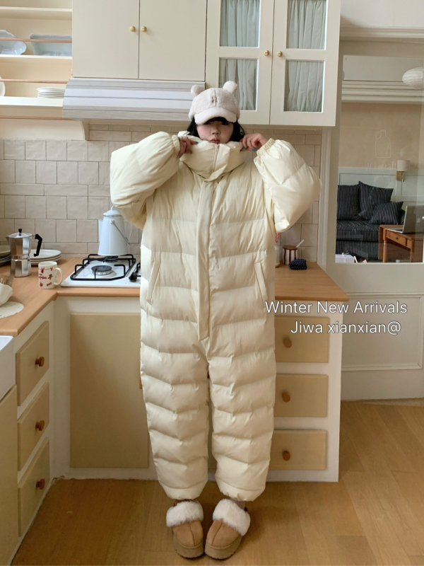 Дамски памучен гащеризон с качулка за зима 2025, меча-мотив, свободен силует, дълги ръкави, цип отпред