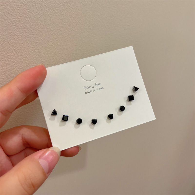 Geometriai fülbevaló készlet műanyag/gyanta anyagból – koreai stílusú tüsis fülbevalók, mikro-inlay, nőknek, friss és édes stílus