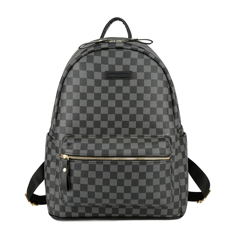 Laptophoz és üzleti használatra tervezett hátizsák, nagy kapacitású, PVC anyagú, cipzáras nyitás, belső poliészter bélés és köztes réteg, belső zsebek ( cipzáras és telefontartó ), vízálló