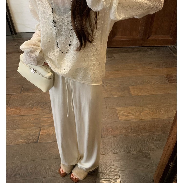 Női szőrmehatású papucs egyláncos, négyzet orrú, klines sarkú, 5 cm magasság