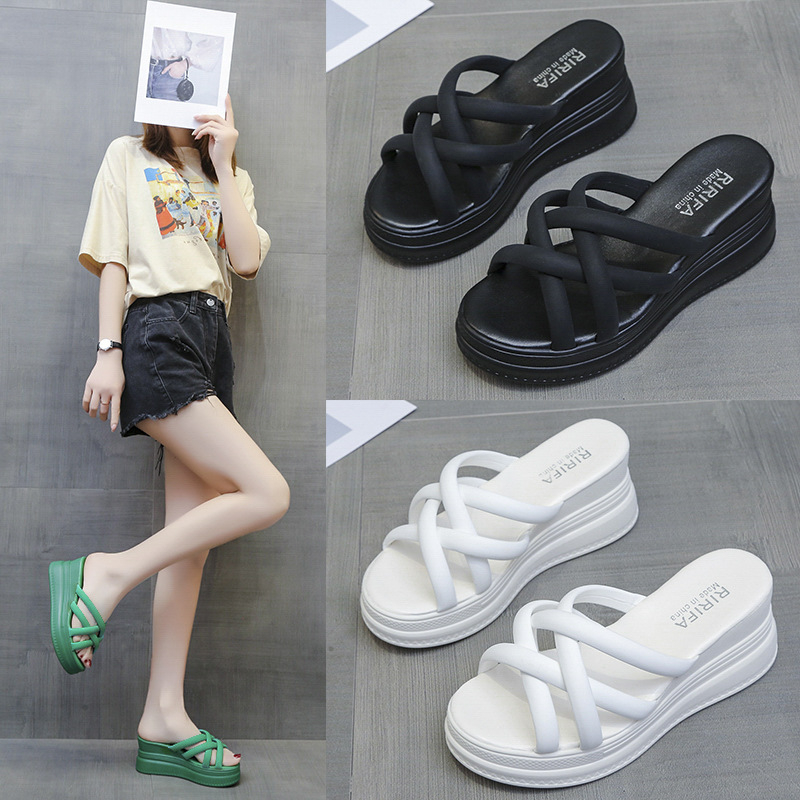 Női platformos szandál keresztpántokkal, nyitott orrú, PU felsőrész, PU belső, gumitalp