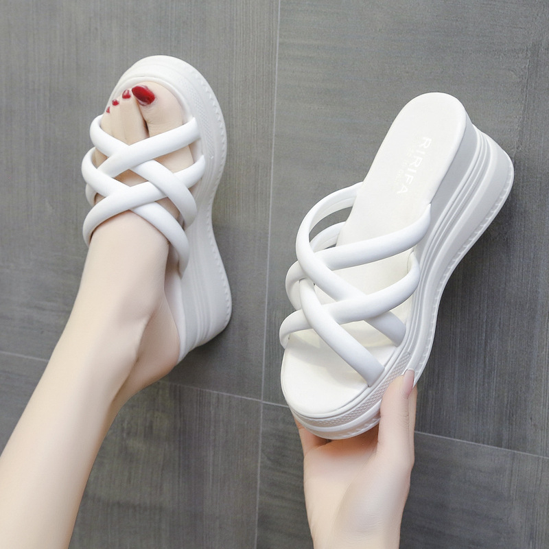 Női platformos szandál keresztpántokkal, nyitott orrú, PU felsőrész, PU belső, gumitalp