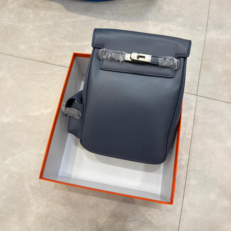 PU kožni ruksak sa zatvaračem, anti-krađa, unutarnji džepovi za telefon i ID karticu, poliester podstava