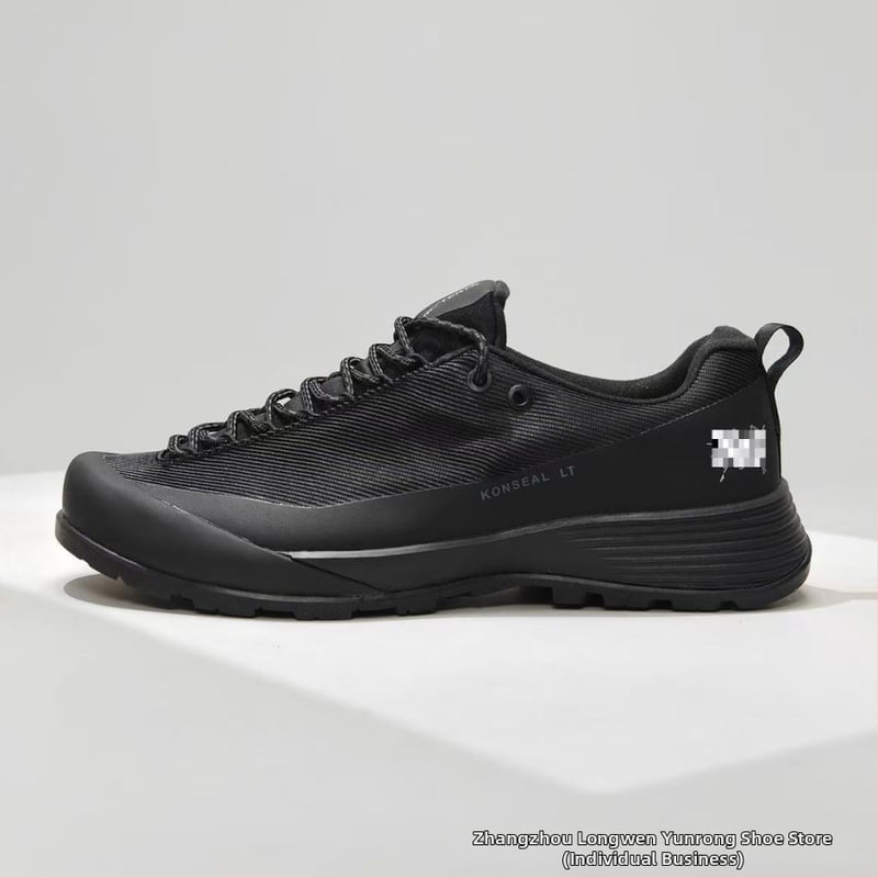 Унисекс обувки за планински туризъм – дишащи, с връзки, нисък профил; горна част TPU/изкуствена кожа/текстил; подметка от гума с инжекционно формована технология