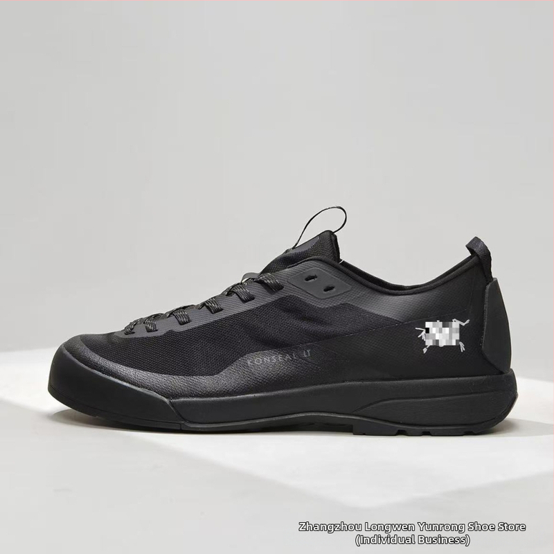 Унисекс обувки за планински туризъм – дишащи, с връзки, нисък профил; горна част TPU/изкуствена кожа/текстил; подметка от гума с инжекционно формована технология