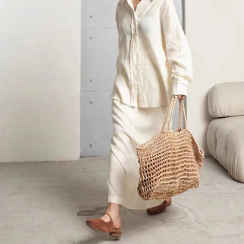 Mule cu toc gros, partea superioară din velur, vârf drept, talpă din cauciuc, căptușeală din piele de oaie