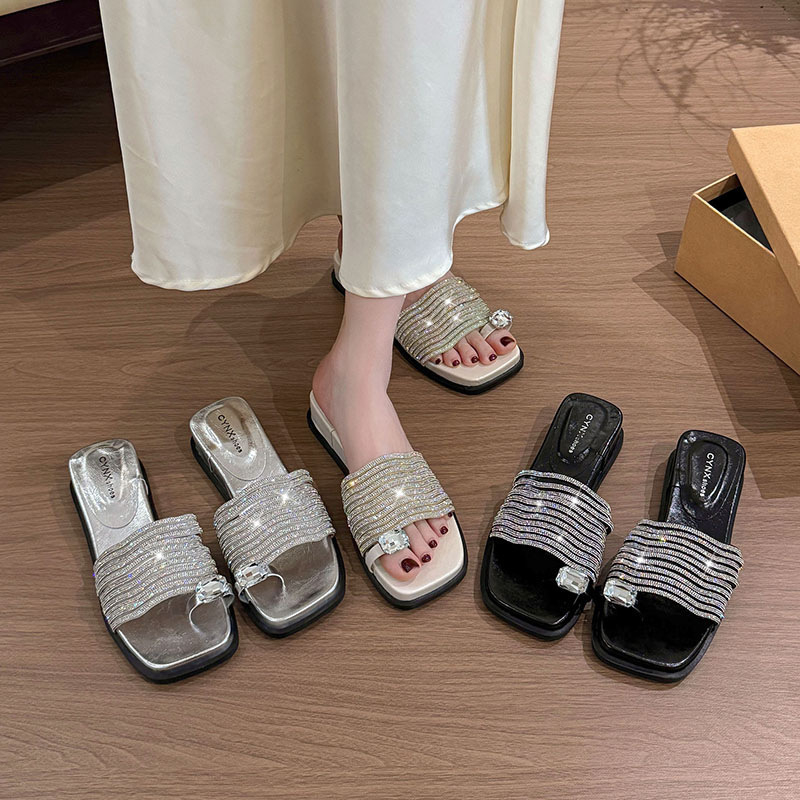Sandale cu toc înalt, talpă groasă, pentru degetele despărțite — vârf pătrat; material superior/interior: super fiber; talpă: cauciuc