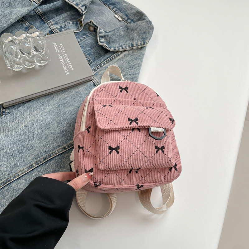 Rucsac cu fundă în stil coreean, design urban minimalist; material nylon; capacitate sub 20L; compatibil cu laptop de 8 inch; primăvara 2025