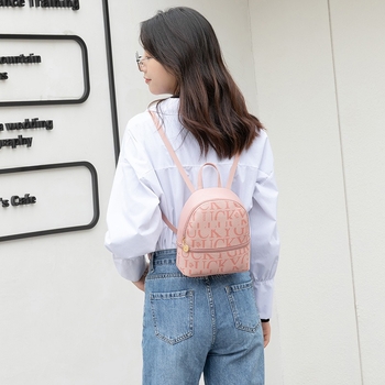 Rucsac PU, stil urban minimalist, închidere cu fermoar, interior fără căptușeală, buzunare pentru telefon și card de identificare, formă 3D