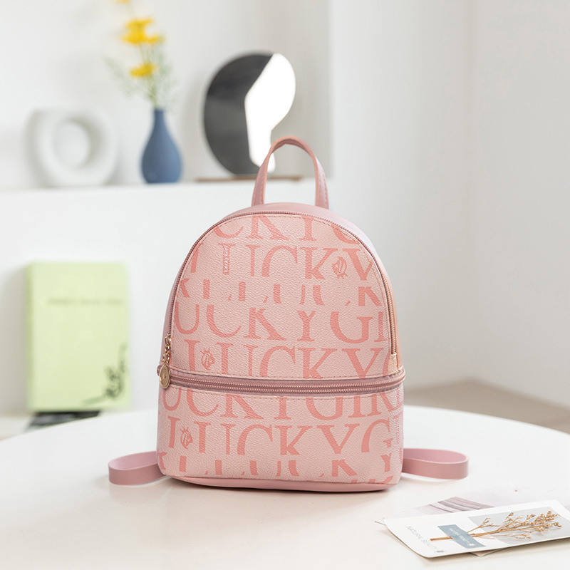 Rucsac PU, stil urban minimalist, închidere cu fermoar, interior fără căptușeală, buzunare pentru telefon și card de identificare, formă 3D