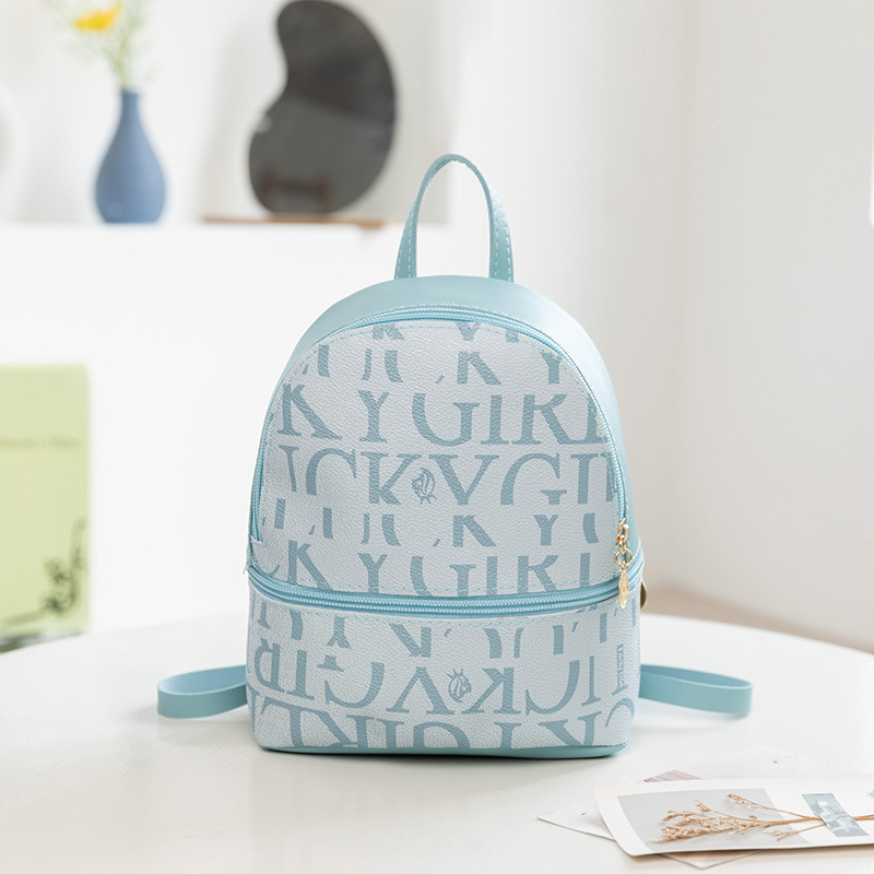 Rucsac PU, stil urban minimalist, închidere cu fermoar, interior fără căptușeală, buzunare pentru telefon și card de identificare, formă 3D