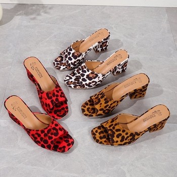 Sandale s leopard uzorkom u rimskom stilu, s okruglim nosom, debelim petom, PU gornjim dijelom
