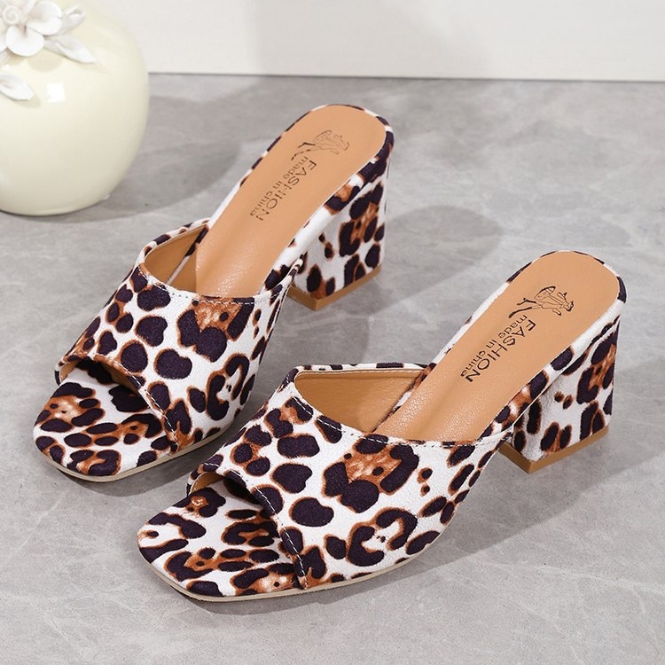 Sandale s leopard uzorkom u rimskom stilu, s okruglim nosom, debelim petom, PU gornjim dijelom