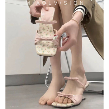 Sandale wedges în stil coreean, suprafață mată, vârf rotund, curea cu fundă, talpă din cauciuc, căptușeală din piele artificială (Toamnă 2024)