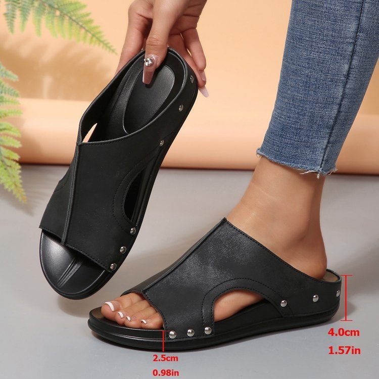 Ženske sandale s jednim remenom, klinasti potplat, zaobljena prstna, slip-on – Ljeto 2025