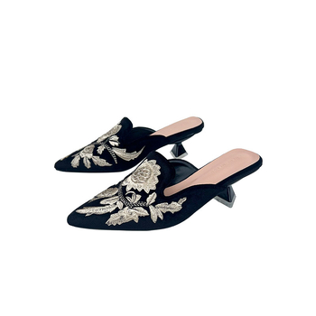 Izšivene velur mule s srednjom visinom potpetice, špičast nos, vintage slip-on