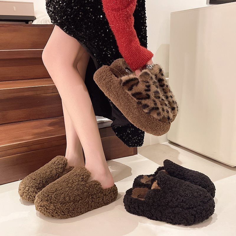 Női otthoni papucs műszőrme, leopard mintával, kerek orrú, gumírozott talppal, minimalist stílus