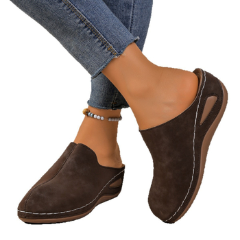 Női slip-on papucs, kerek orrú, PU felsőrész, PU belső, gumi talp