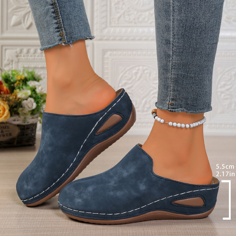 Női slip-on papucs, kerek orrú, PU felsőrész, PU belső, gumi talp