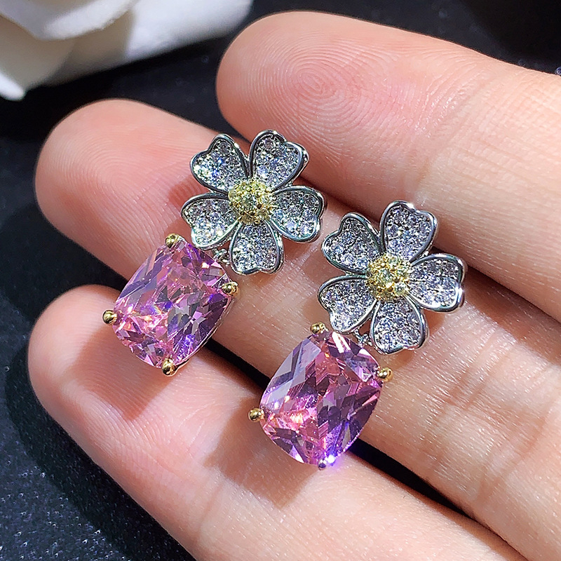 Σκουλαρίκια με σχέδιο λουλουδιού, βάση από χαλκό και καρφί S925 ασήμι, επεξεργασία με διαμάντια