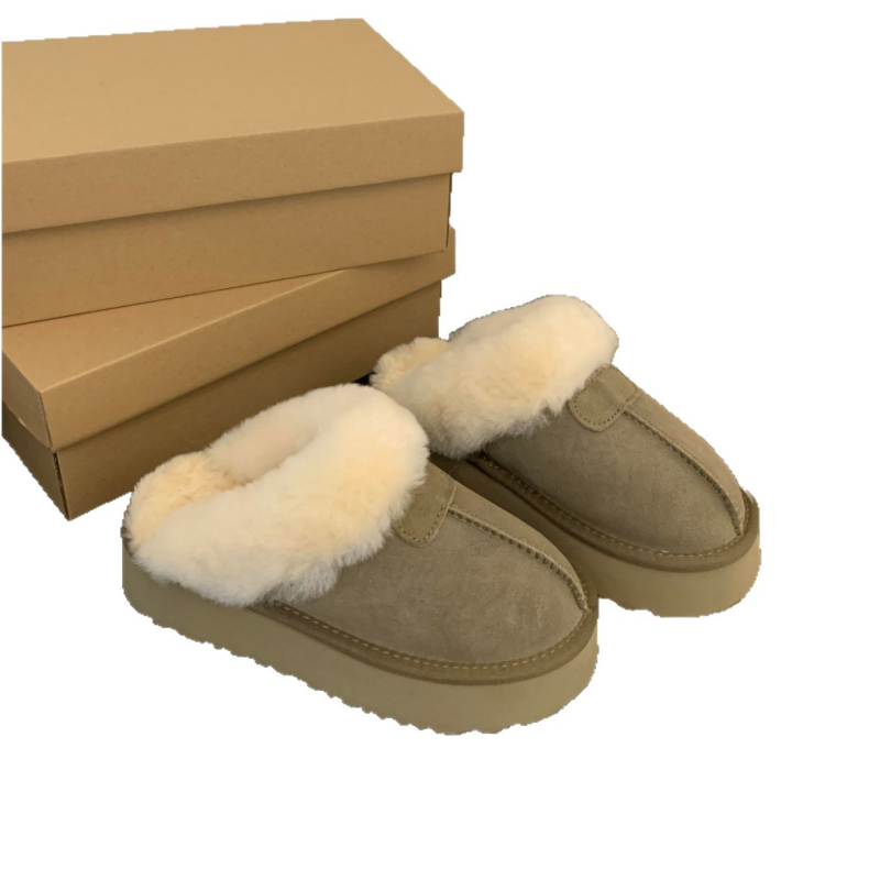 Női vastag talpú papucs, műbőr felsőrész, kerek orr, belső rövid plüss bélés, gumírozott talp