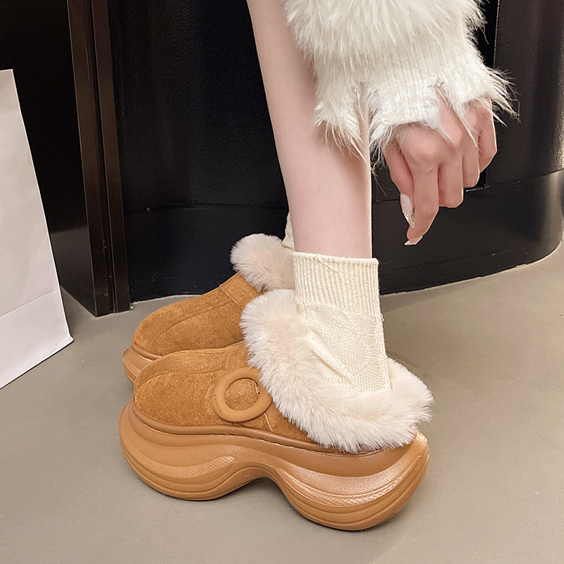 Női vastag talpú papucs, plüss béléssel, nubuk felsőrész marhából, kerek orr, gumírozott talp — tél 2025